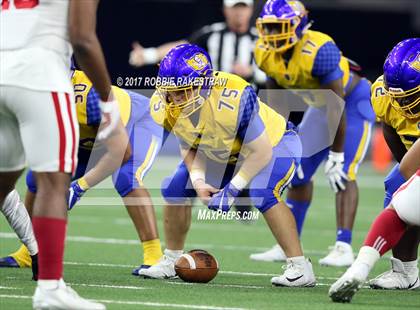 Thumbnail 3 in La Vega vs. Carthage (UIL 4A Division 1 Semifinal) photogallery.