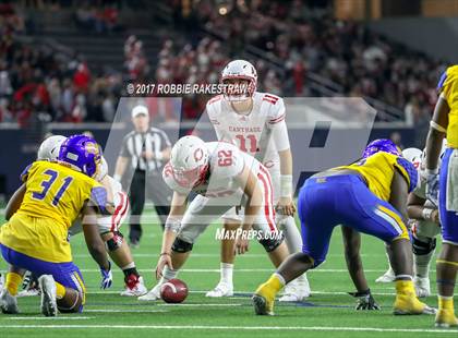 Thumbnail 2 in La Vega vs. Carthage (UIL 4A Division 1 Semifinal) photogallery.