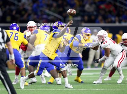 Thumbnail 1 in La Vega vs. Carthage (UIL 4A Division 1 Semifinal) photogallery.