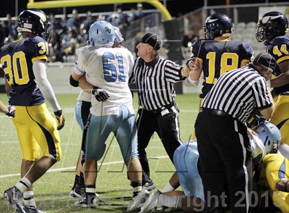 Thumbnail 1 in Central Catholic @ Seneca Valley photogallery.