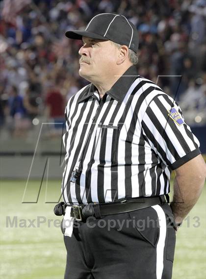 Thumbnail 2 in Central Catholic @ Seneca Valley photogallery.