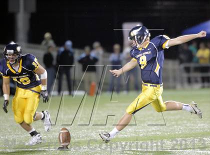 Thumbnail 1 in Central Catholic @ Seneca Valley photogallery.