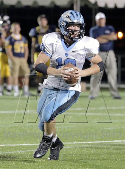 Thumbnail 2 in Central Catholic @ Seneca Valley photogallery.