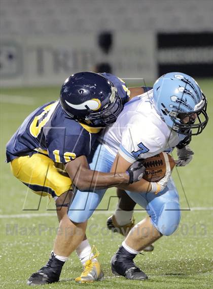 Thumbnail 2 in Central Catholic @ Seneca Valley photogallery.