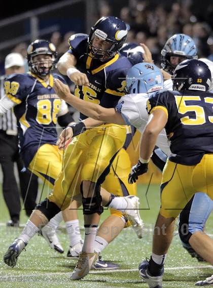 Thumbnail 3 in Central Catholic @ Seneca Valley photogallery.