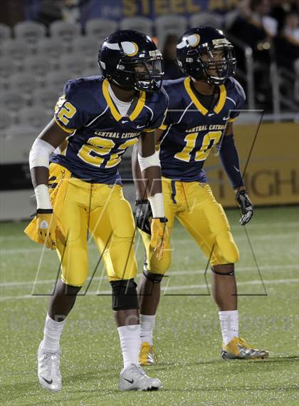 Thumbnail 3 in Central Catholic @ Seneca Valley photogallery.