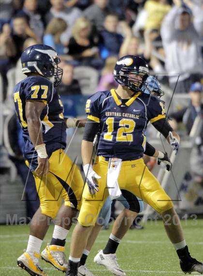Thumbnail 3 in Central Catholic @ Seneca Valley photogallery.