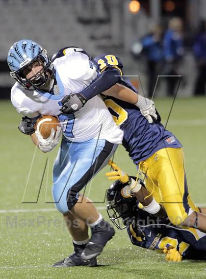 Thumbnail 1 in Central Catholic @ Seneca Valley photogallery.