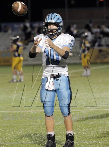 Thumbnail 3 in Central Catholic @ Seneca Valley photogallery.