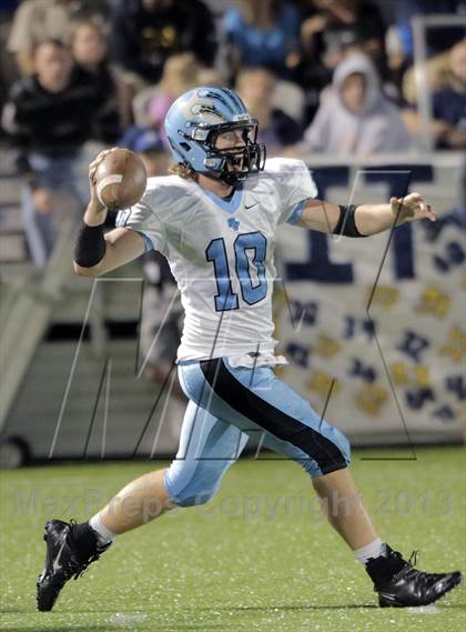 Thumbnail 3 in Central Catholic @ Seneca Valley photogallery.
