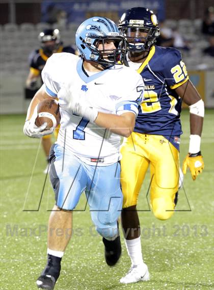 Thumbnail 2 in Central Catholic @ Seneca Valley photogallery.