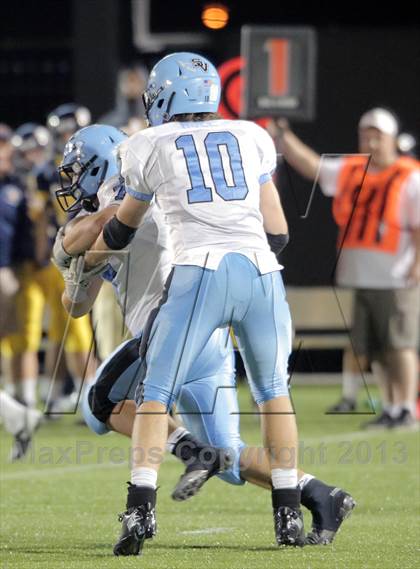 Thumbnail 2 in Central Catholic @ Seneca Valley photogallery.