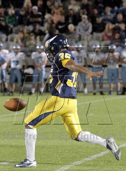 Thumbnail 1 in Central Catholic @ Seneca Valley photogallery.