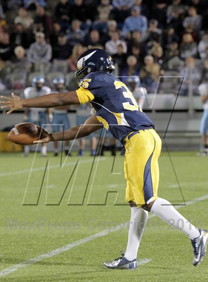 Thumbnail 2 in Central Catholic @ Seneca Valley photogallery.