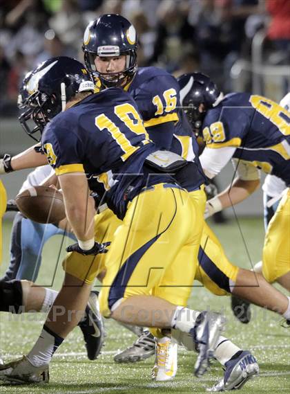 Thumbnail 3 in Central Catholic @ Seneca Valley photogallery.