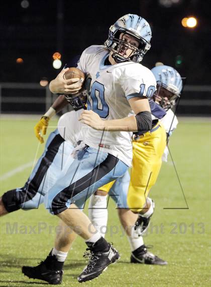 Thumbnail 3 in Central Catholic @ Seneca Valley photogallery.