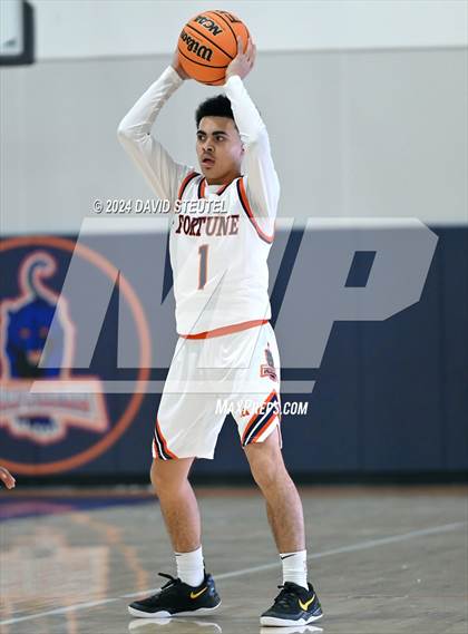 Thumbnail 2 in Arcadia vs. Fortune Early College (Fortune Showcase) photogallery.