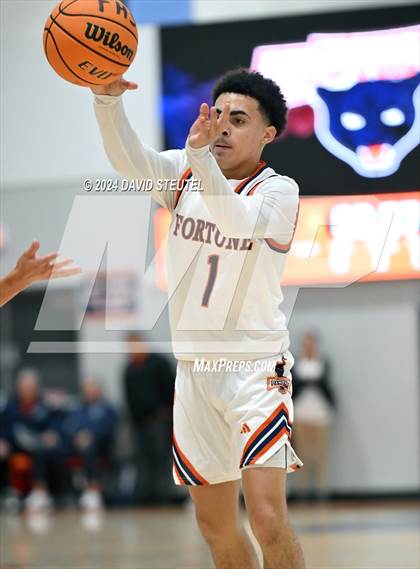 Thumbnail 2 in Arcadia vs. Fortune Early College (Fortune Showcase) photogallery.