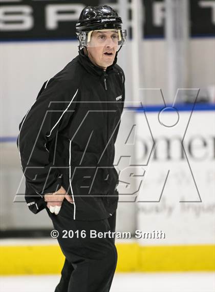 Thumbnail 1 in Lake Placid vs. Kenmore East (NYSPHSAA Division 2 Semifinal) photogallery.