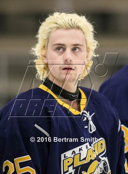 Thumbnail 1 in Lake Placid vs. Kenmore East (NYSPHSAA Division 2 Semifinal) photogallery.