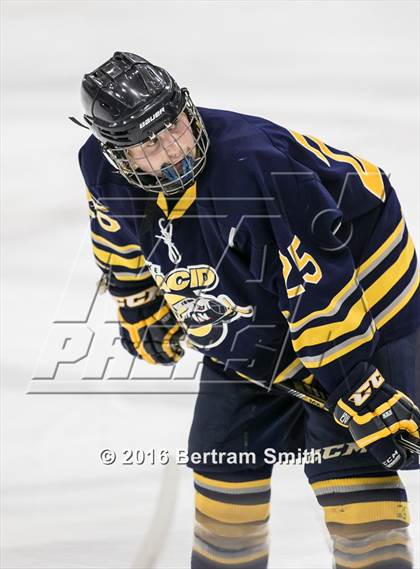 Thumbnail 1 in Lake Placid vs. Kenmore East (NYSPHSAA Division 2 Semifinal) photogallery.
