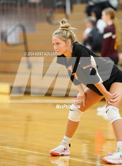 Thumbnail 3 in Regina vs. Almont  photogallery.