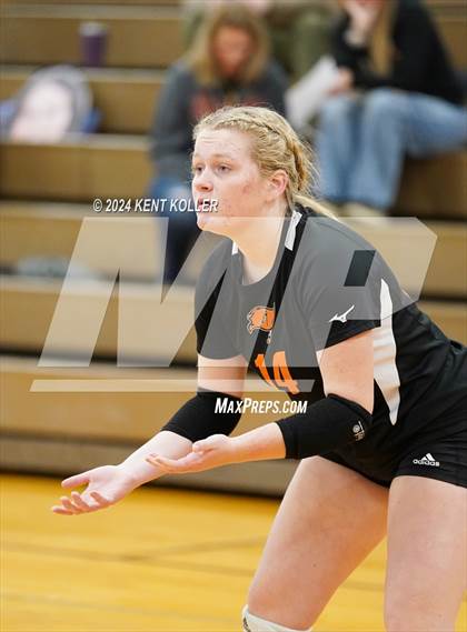 Thumbnail 1 in Regina vs. Almont  photogallery.