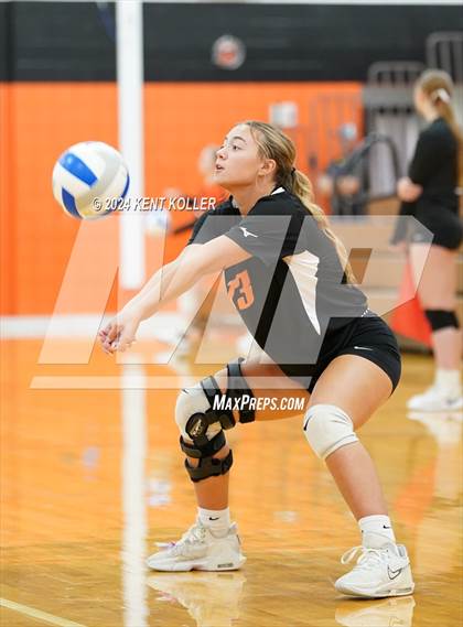 Thumbnail 3 in Regina vs. Almont  photogallery.