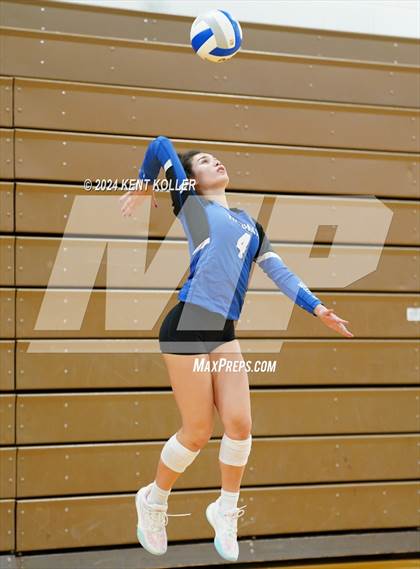 Thumbnail 2 in Regina vs. Almont  photogallery.