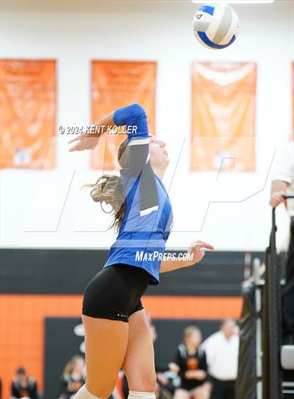 Thumbnail 2 in Regina vs. Almont  photogallery.
