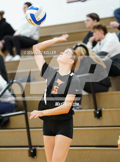 Thumbnail 3 in Regina vs. Almont  photogallery.
