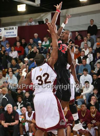Thumbnail 2 in Westchester vs. St. Anthony's (Hoophall Classic) photogallery.