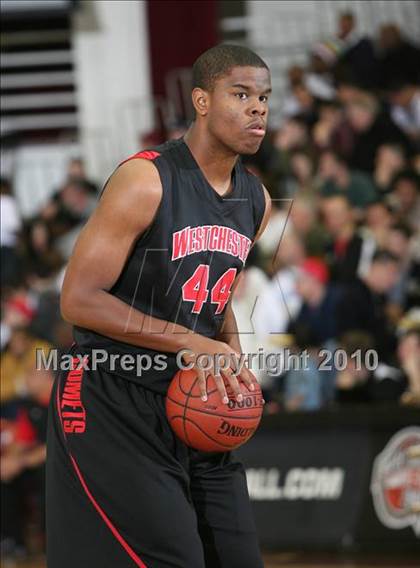 Thumbnail 2 in Westchester vs. St. Anthony's (Hoophall Classic) photogallery.