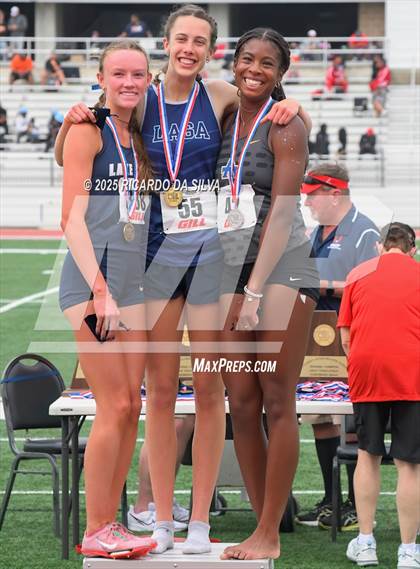 Thumbnail 2 in UIL 5A Track Region III Final (Medal Ceremony) photogallery.