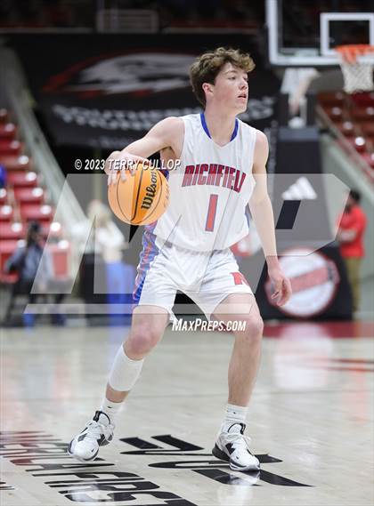 Thumbnail 3 in Morgan vs. Richfield (UHSAA 3A 5th / 6th Place) photogallery.