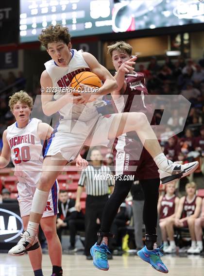 Thumbnail 3 in Morgan vs. Richfield (UHSAA 3A 5th / 6th Place) photogallery.