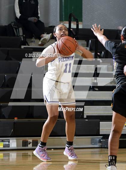 Thumbnail 1 in Lynwood vs. Piedmont (St. Mary's Stockton MLK Showcase) photogallery.