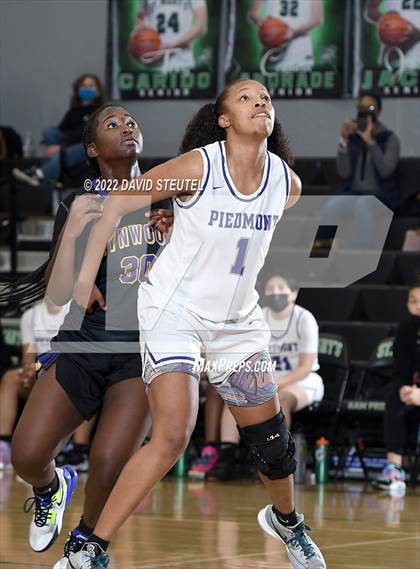 Thumbnail 2 in Lynwood vs. Piedmont (St. Mary's Stockton MLK Showcase) photogallery.