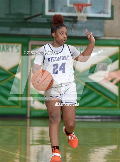 Thumbnail 2 in Lynwood vs. Piedmont (St. Mary's Stockton MLK Showcase) photogallery.