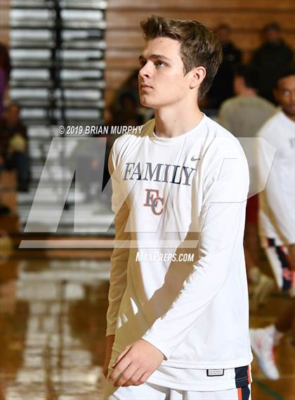 Thumbnail 1 in Mater Dei vs. Eastside Catholic (Les Schwab Invitational) photogallery.