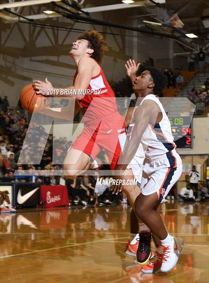 Thumbnail 3 in Mater Dei vs. Eastside Catholic (Les Schwab Invitational) photogallery.