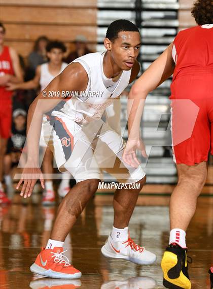Thumbnail 3 in Mater Dei vs. Eastside Catholic (Les Schwab Invitational) photogallery.