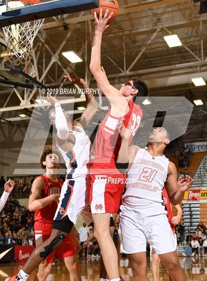 Thumbnail 1 in Mater Dei vs. Eastside Catholic (Les Schwab Invitational) photogallery.