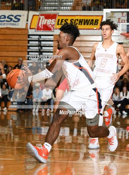 Thumbnail 1 in Mater Dei vs. Eastside Catholic (Les Schwab Invitational) photogallery.