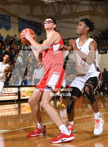 Thumbnail 2 in Mater Dei vs. Eastside Catholic (Les Schwab Invitational) photogallery.