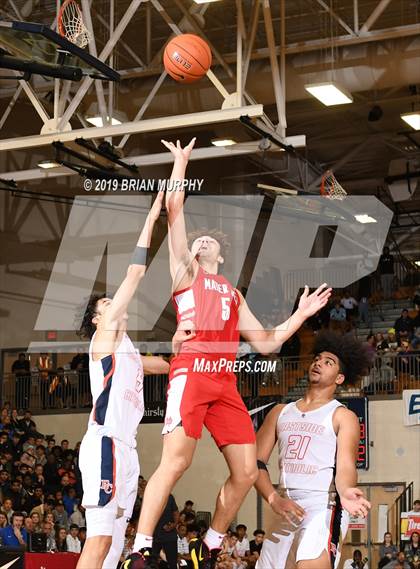 Thumbnail 1 in Mater Dei vs. Eastside Catholic (Les Schwab Invitational) photogallery.