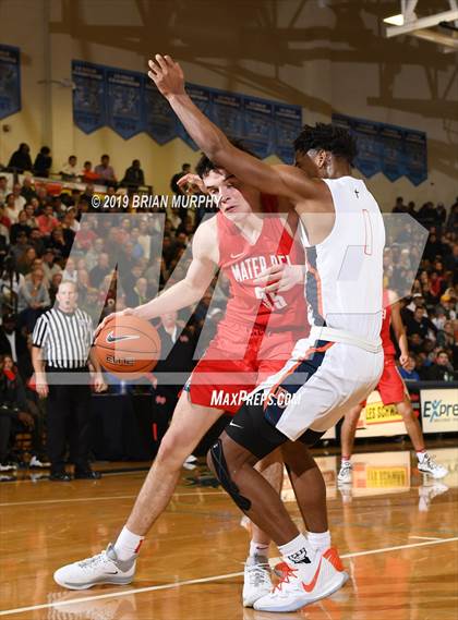 Thumbnail 1 in Mater Dei vs. Eastside Catholic (Les Schwab Invitational) photogallery.