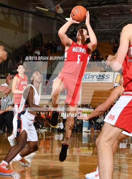 Thumbnail 3 in Mater Dei vs. Eastside Catholic (Les Schwab Invitational) photogallery.