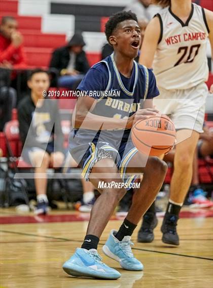 Thumbnail 2 in Burbank vs. West Campus (Cordova Christmas Classic) photogallery.