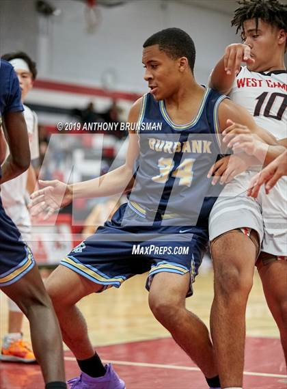 Thumbnail 1 in Burbank vs. West Campus (Cordova Christmas Classic) photogallery.
